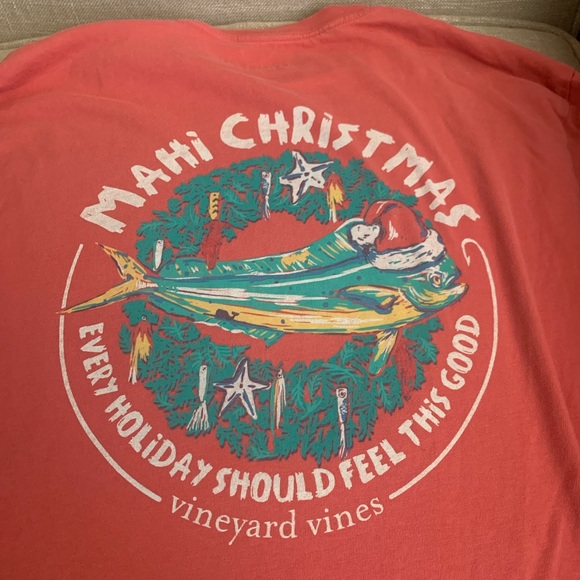 Two Vineyard Vines long sleeve Tees size Men’s Small. One dark gray, one pink - Picture 3 of 7